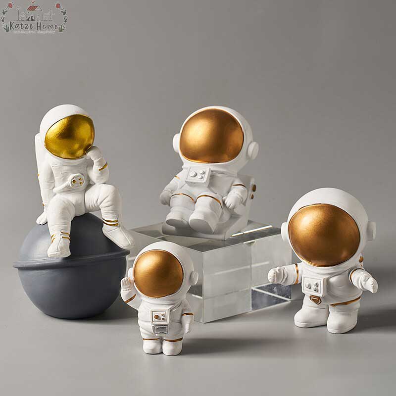 Astronaut Figure Statue Spaceman Sculpture