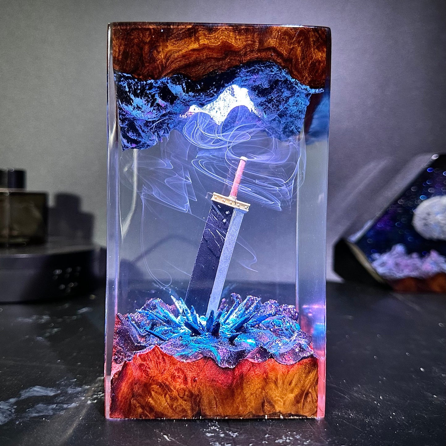 Buster Sword diorama Resin Epoxy Lamp
