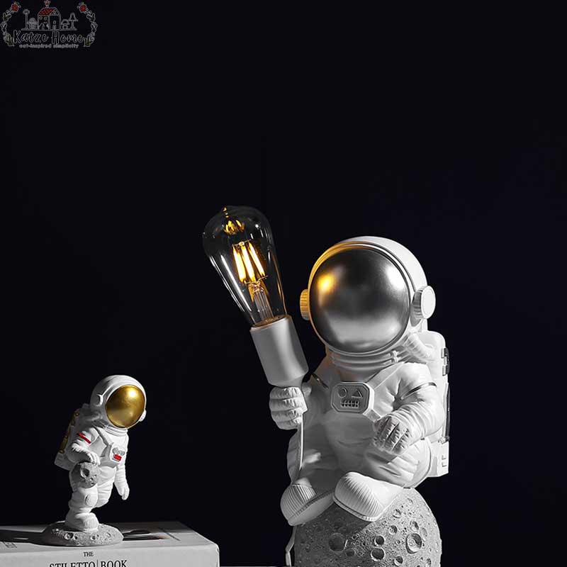 Nordic Astronaut Lamp Resin