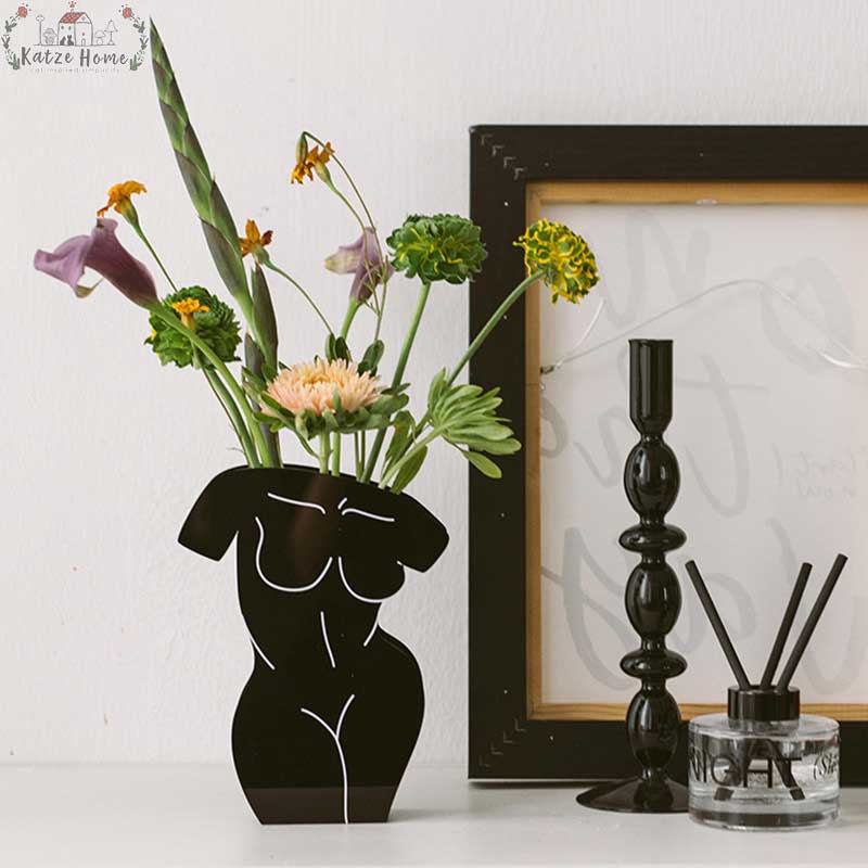 Minimalist Contrast Acryclic Body Vase