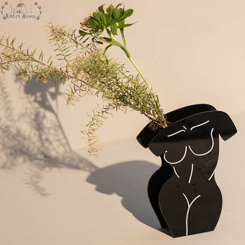 Minimalist Contrast Acryclic Body Vase