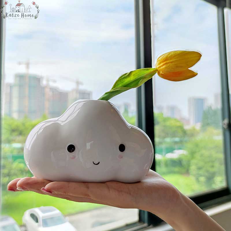 Minimalist Cute White Ceramic Cloud Vase
