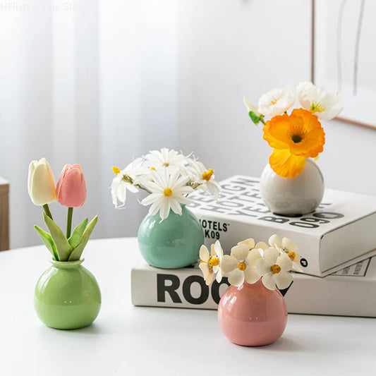 Cute Nordic Style Small Shape Ceramic Vase