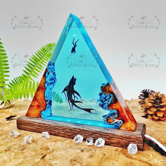 Triangle The Beast and Diver Ocean Resin Lamp