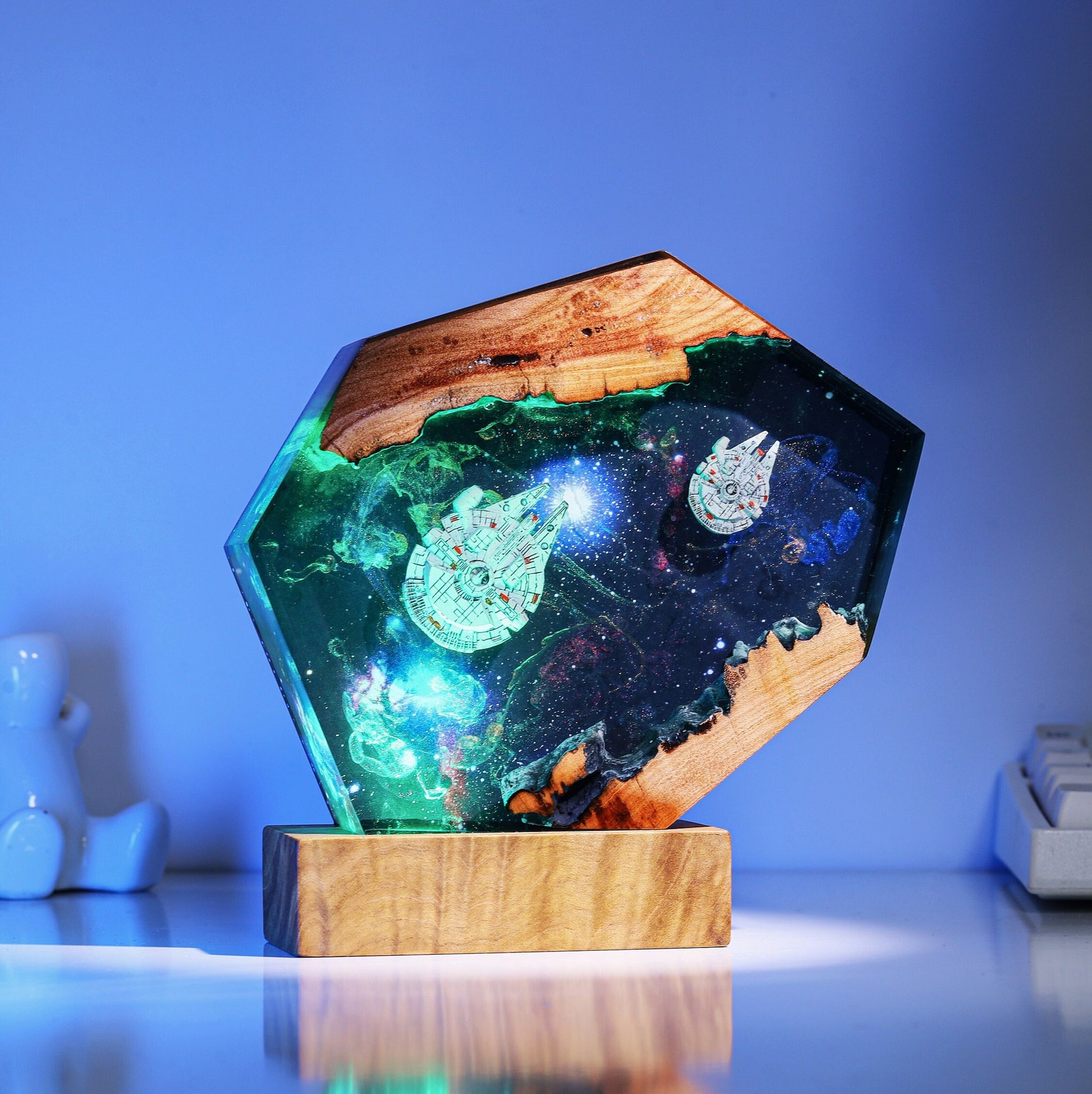 Millennium Falcon Spaceship Epoxy Resin Lamp