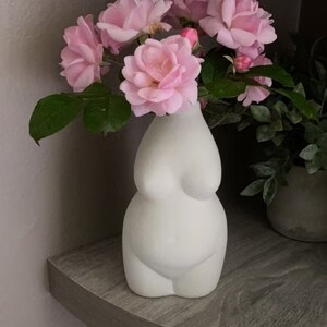 Chubby Ceramic Nude Body Vase For Flowers review