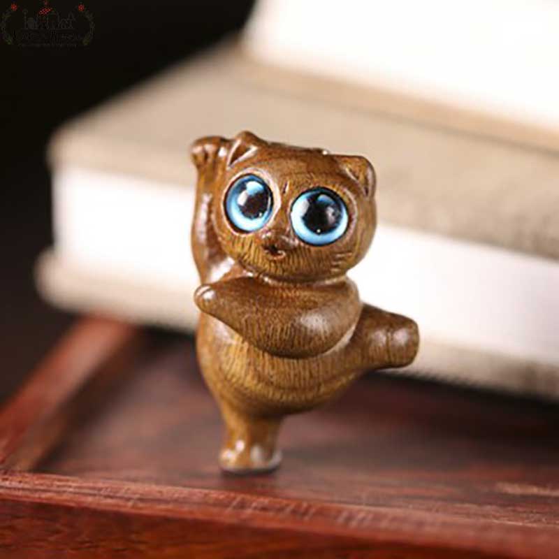 Little Funny Kitten Wood Carved Animals Wooden Cat Ornament