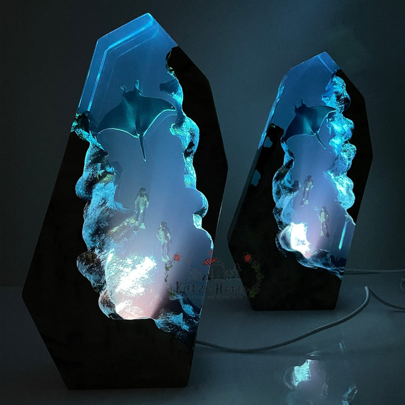Manta Rays & Divers Ocean Epoxy Resin Night Light Lamp
