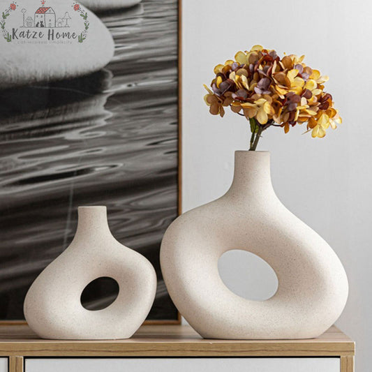 Matte Ceramic Hollow Vase For Pampas
