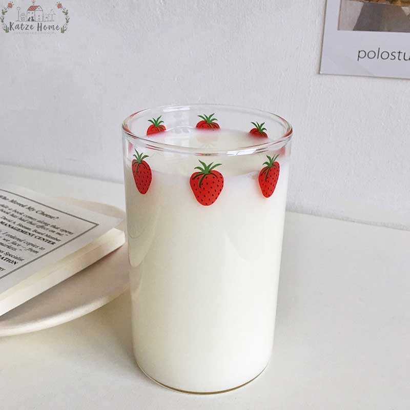 Minimalist Heat Resistant Strawberry Glass Cups with Glass Straw