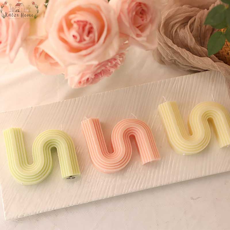 Minimalist Scented S Shaped Wavy Candles