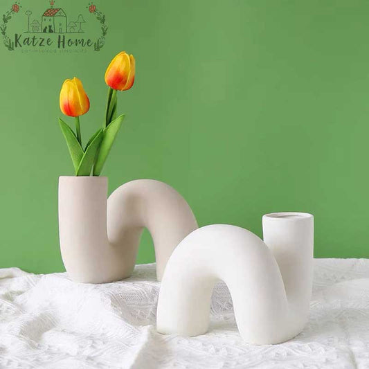 Modern Cream Ceramic Twisted Squiggle Vase
