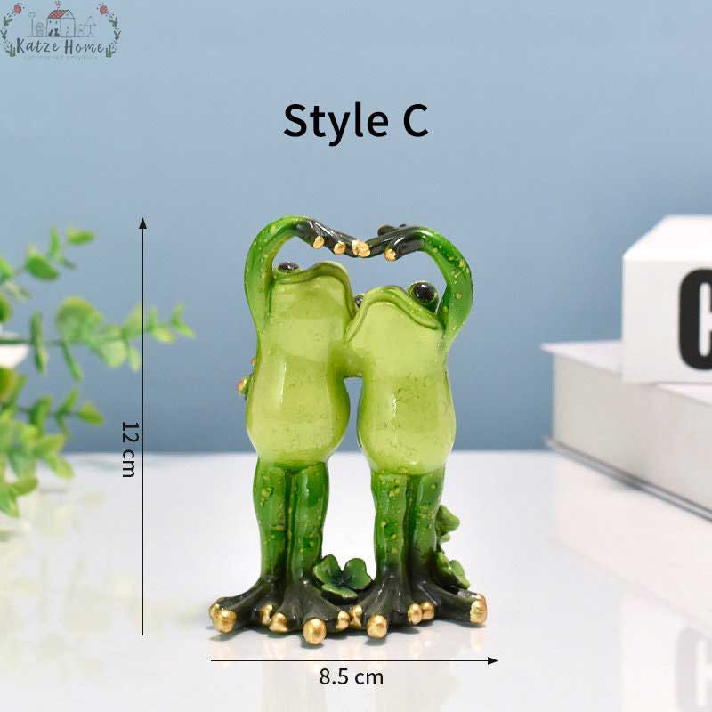 Romantic Resin Frog Couple Statue